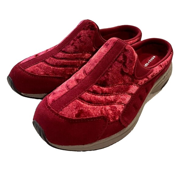 Easy Spirit size 7.5 Traveltime 567 Womens Burgundy Red Velvet Slip on Mule NEW - Picture 1 of 11